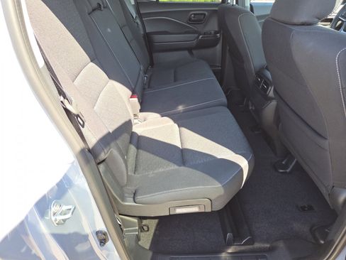 Used 2025 Honda Ridgeline Sport image 17