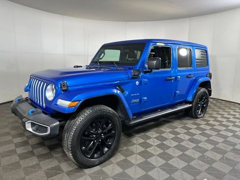 Used 2023 Jeep Wrangler Unlimited Sahara w/ Cold Weather Group image 7