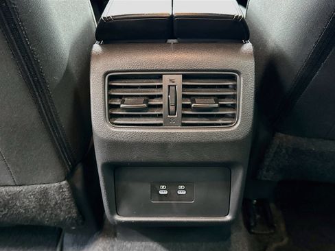 Used 2025 Nissan Rogue SV FWD image 26