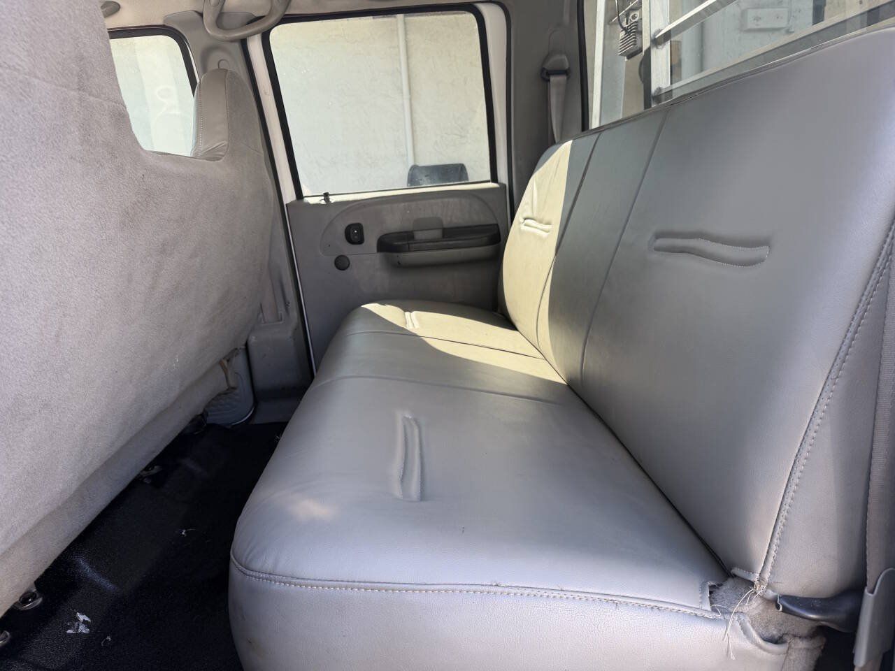 Used 2006 Ford F350 XL AWD/4WD image 15