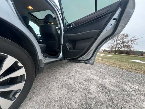 Used 2015 Subaru Outback 2.5i Limited image 13