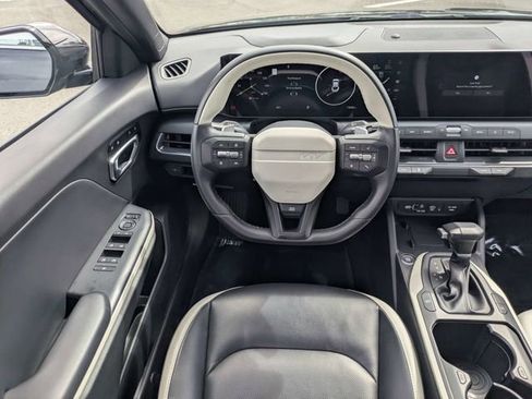 Used 2025 Kia K4 GT-Line w/ GT-Line Premium Package image 15