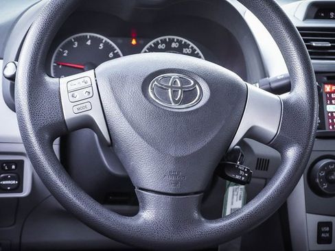Used 2013 Toyota Corolla LE image 13