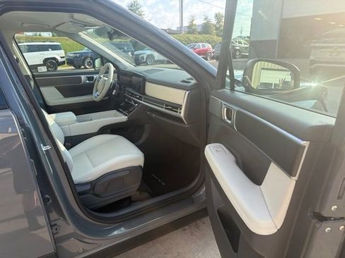 Used 2025 Hyundai Santa Fe SEL FWD image 22