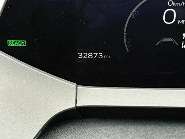 Used 2025 Toyota Prius LE AWD/4WD image 19