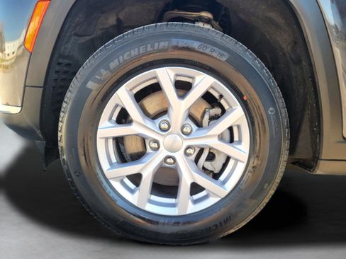 Used 2022 Jeep Grand Cherokee L Limited image 10