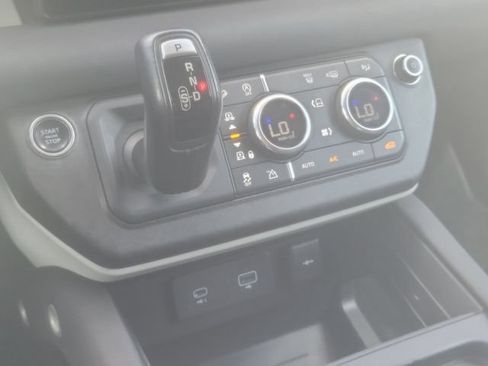 Used 2020 Land Rover Defender 110 S AWD/4WD image 28