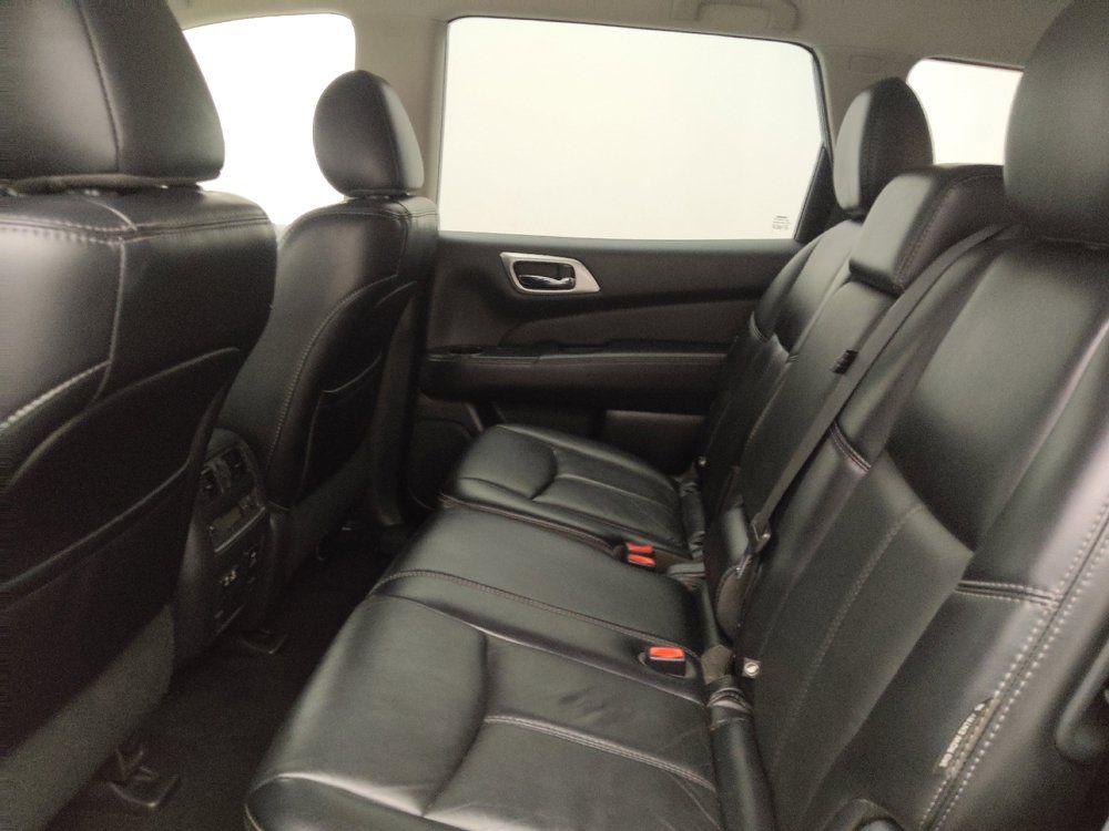 Used 2020 Nissan Pathfinder SL FWD image 18