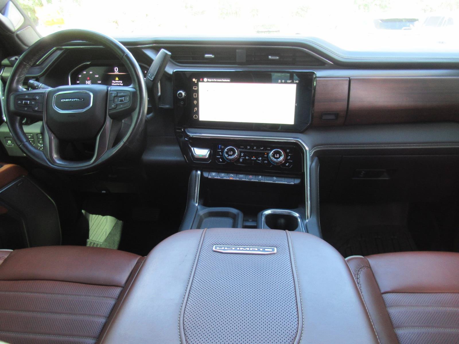Used 2024 GMC Sierra 3500 Denali Ultimate AWD/4WD image 12