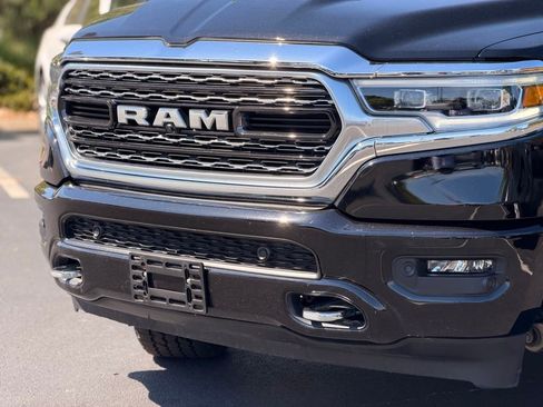 Used 2024 RAM 1500 Limited AWD/4WD image 10