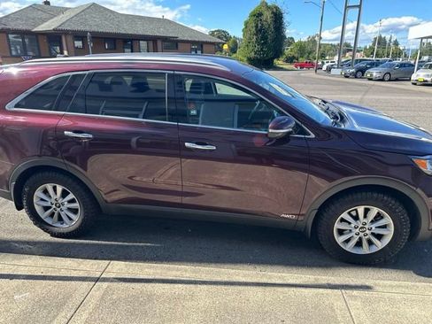 Used 2020 Kia Sorento LX w/ LX I4 Convenience Package AWD/4WD image 2