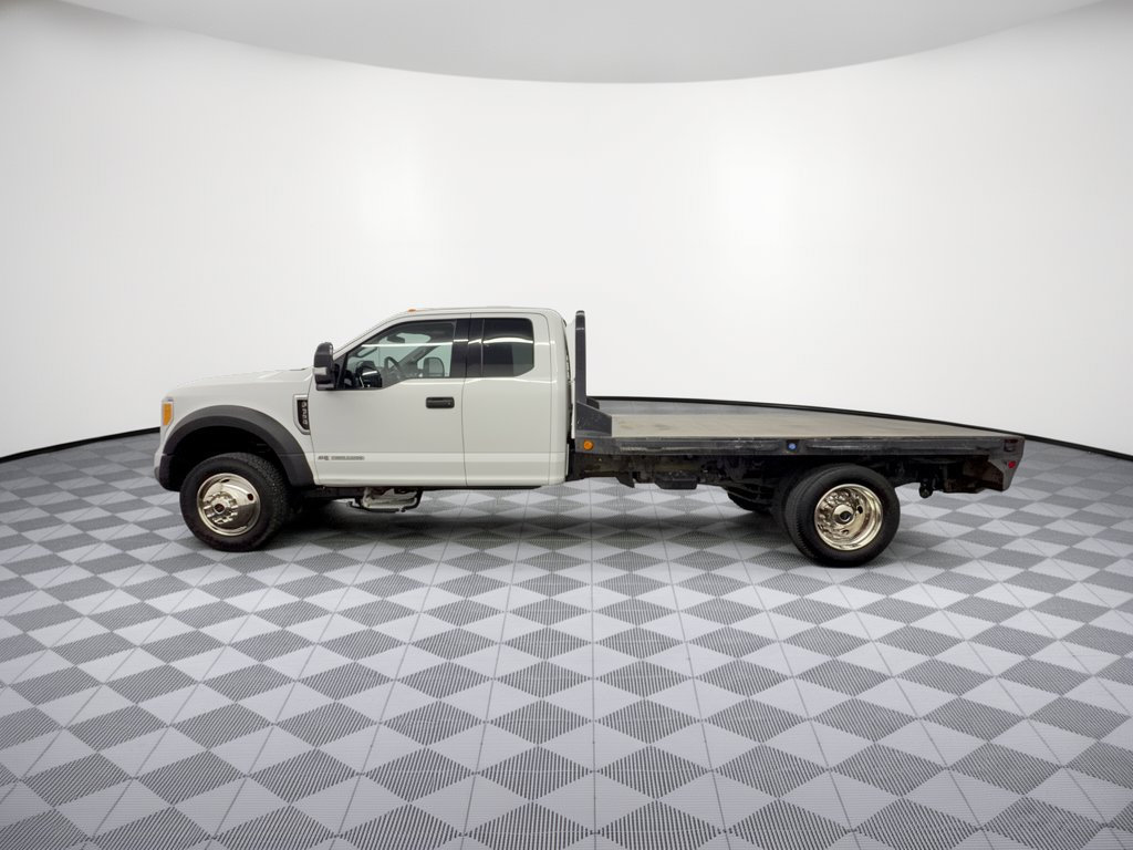 Used 2017 Ford F550 4x4 SuperCab Super Duty image 2