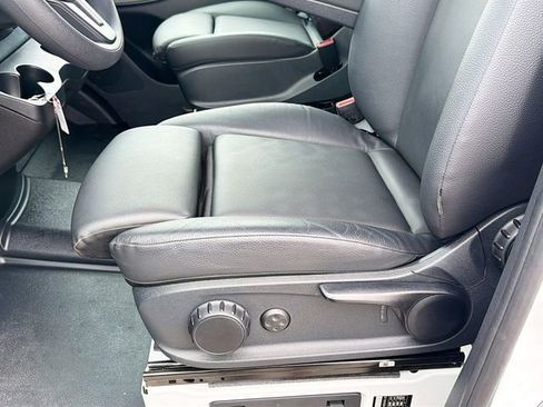 Used 2024 Mercedes-Benz Sprinter 2500 image 18