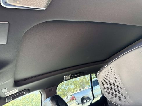 New 2026 Cadillac Vistiq Sport image 32