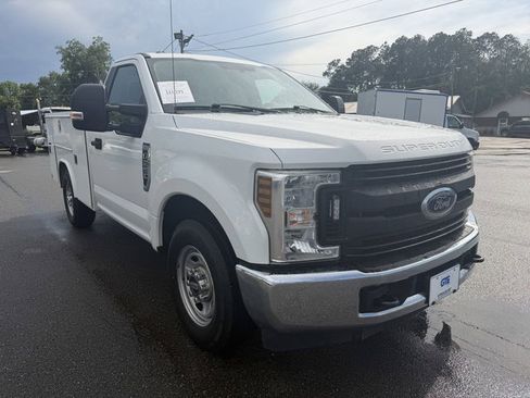 Used 2018 Ford F250 XL w/ Power Equipment Group RWD image 1