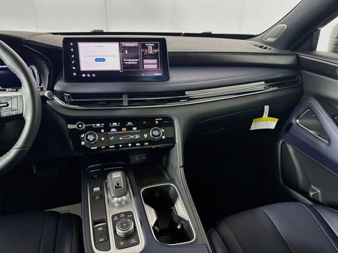 Certified 2026 INFINITI QX60 Sport w/ Dark Cargo Package AWD/4WD image 32