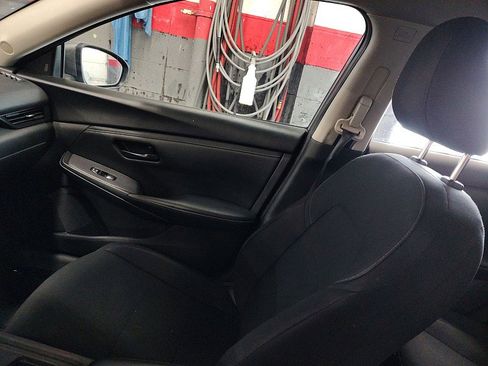 Used 2024 Nissan Sentra S FWD image 13