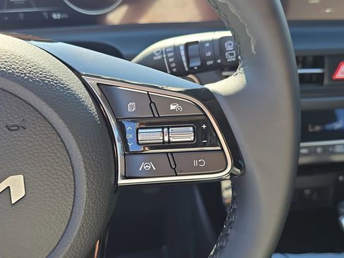 New 2026 Kia Seltos EX FWD image 31