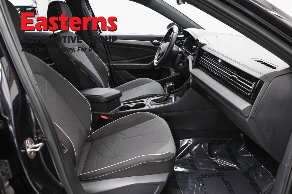 Used 2025 Volkswagen Jetta Sport FWD image 23