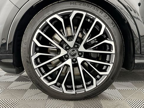 Used 2025 Audi SQ7 Premium Plus w/ Executive Package image 37