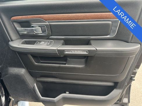 Used 2018 RAM 2500 Laramie w/ Snow Chief Group AWD/4WD image 8