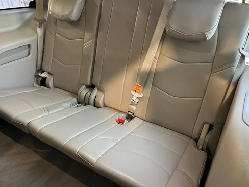 Used 2020 Cadillac Escalade Luxury AWD/4WD image 17