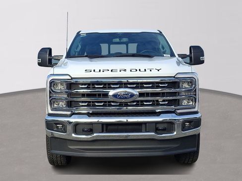 Certified 2024 Ford F250 Lariat w/ FX4 Off-Road Package image 2