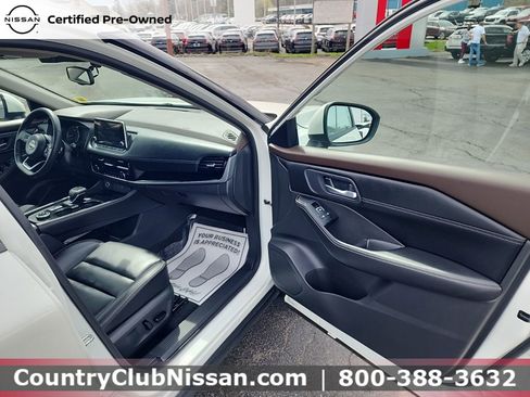 Certified 2023 Nissan Rogue SL image 32