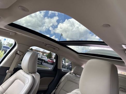 Certified 2022 Lincoln Corsair Reserve w/ Elements Package image 35