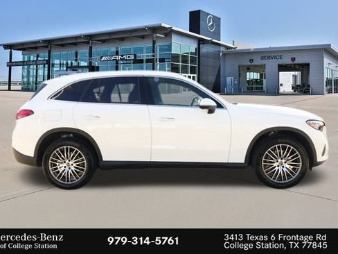 Certified 2025 Mercedes-Benz GLC 300 4MATIC image 2