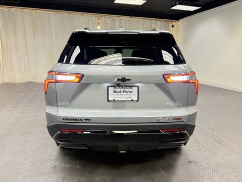 Used 2025 Chevrolet Equinox RS w/ Safety and Technology Package image 4
