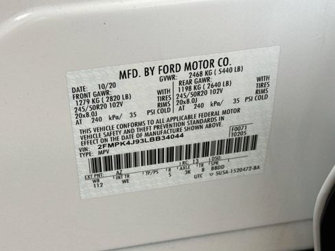 Used 2020 Ford Edge ST-Line w/ Cold Weather Package AWD/4WD image 31