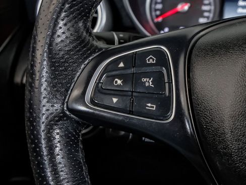 Used 2019 Mercedes-Benz GLC 300 image 16