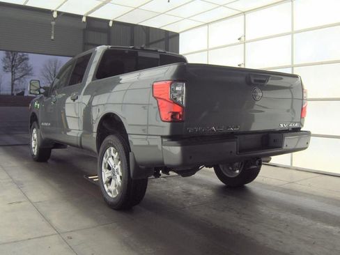 Certified 2024 Nissan Titan SV w/ SV Convenience Package image 4