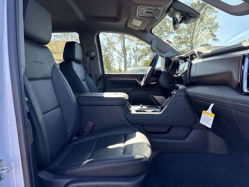 New 2026 GMC Sierra 2500 Denali w/ Technology Package AWD/4WD image 24
