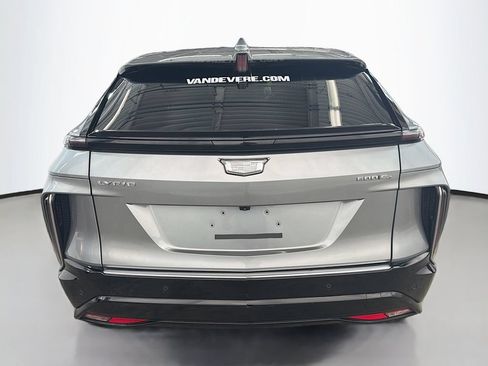 Used 2024 Cadillac Lyriq Tech AWD/4WD image 8
