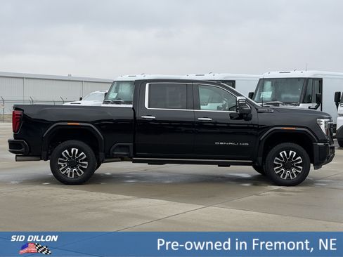 Used 2024 GMC Sierra 2500 Denali Ultimate w/ Max Trailering Package image 3