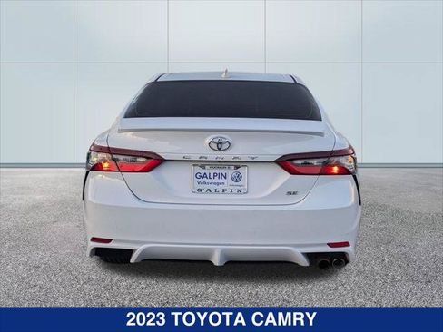 Used 2023 Toyota Camry SE FWD image 4
