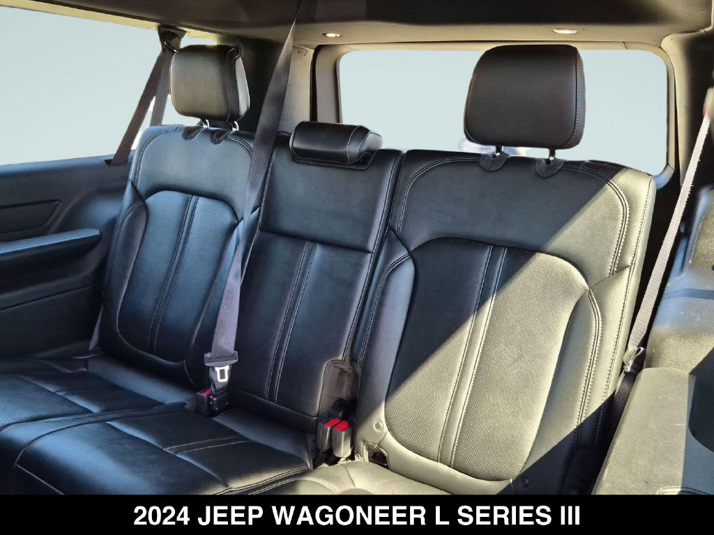 Used 2024 Jeep Wagoneer L Series III w/ Flexible Seating Group AWD/4WD image 27