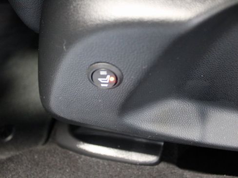 Used 2023 Honda HR-V LX image 11