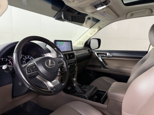 Used 2022 Lexus GX 460 Premium w/ Premium Package AWD/4WD image 4