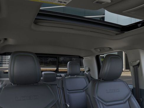 New 2025 Ford Maverick Lobo image 12