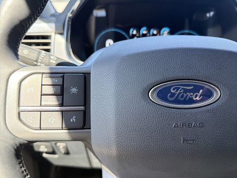 Used 2022 Ford F150 Lariat w/ Max Trailer Tow Package AWD/4WD image 29