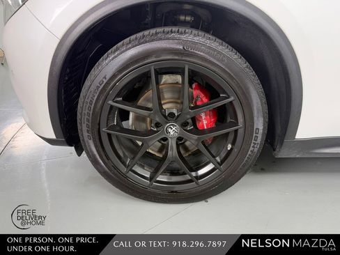 Used 2019 Alfa Romeo Stelvio Ti Sport w/ Quick Order Package 22S Sport AWD/4WD image 11