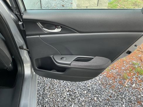 Used 2019 Honda Insight EX image 18