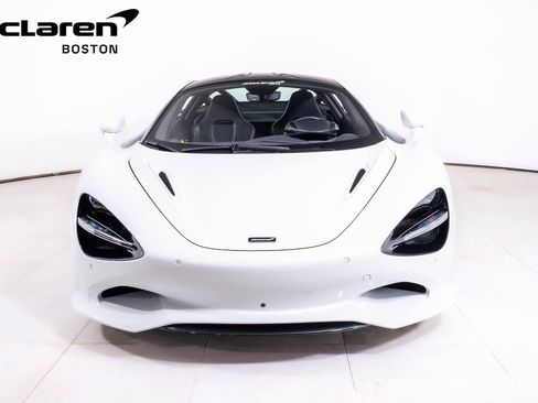 Used 2025 McLaren 750S image 8