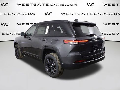 New 2025 Jeep Grand Cherokee Limited image 5