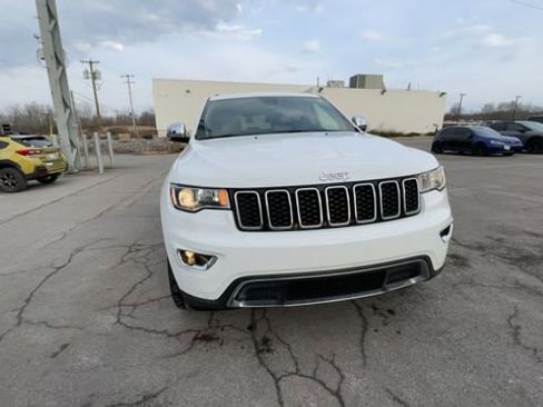 Used 2020 Jeep Grand Cherokee Limited w/ Luxury Group II image 3