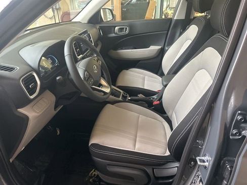 New 2026 Hyundai Venue SEL image 15
