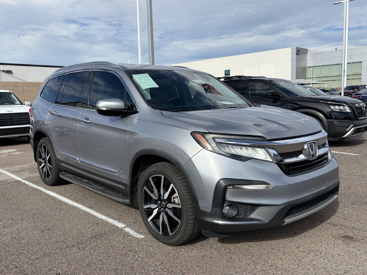 Used 2019 Honda Pilot Touring image 2